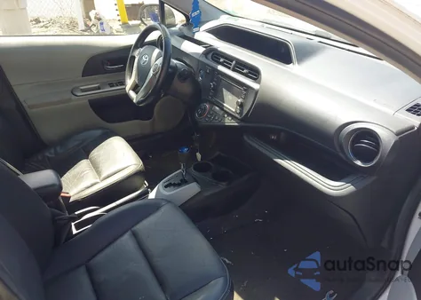 2013 Toyota Prius C Four из США, поврежденный, VIN JTDKDTB38D1055978